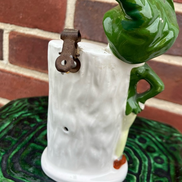 Vintage Enesco Christmas elf ceramic Figurine egg timer made in Japan - Picture 4 of 5